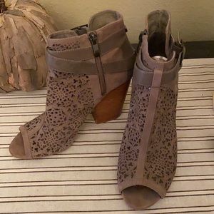 Vince Camuto cutout wedges